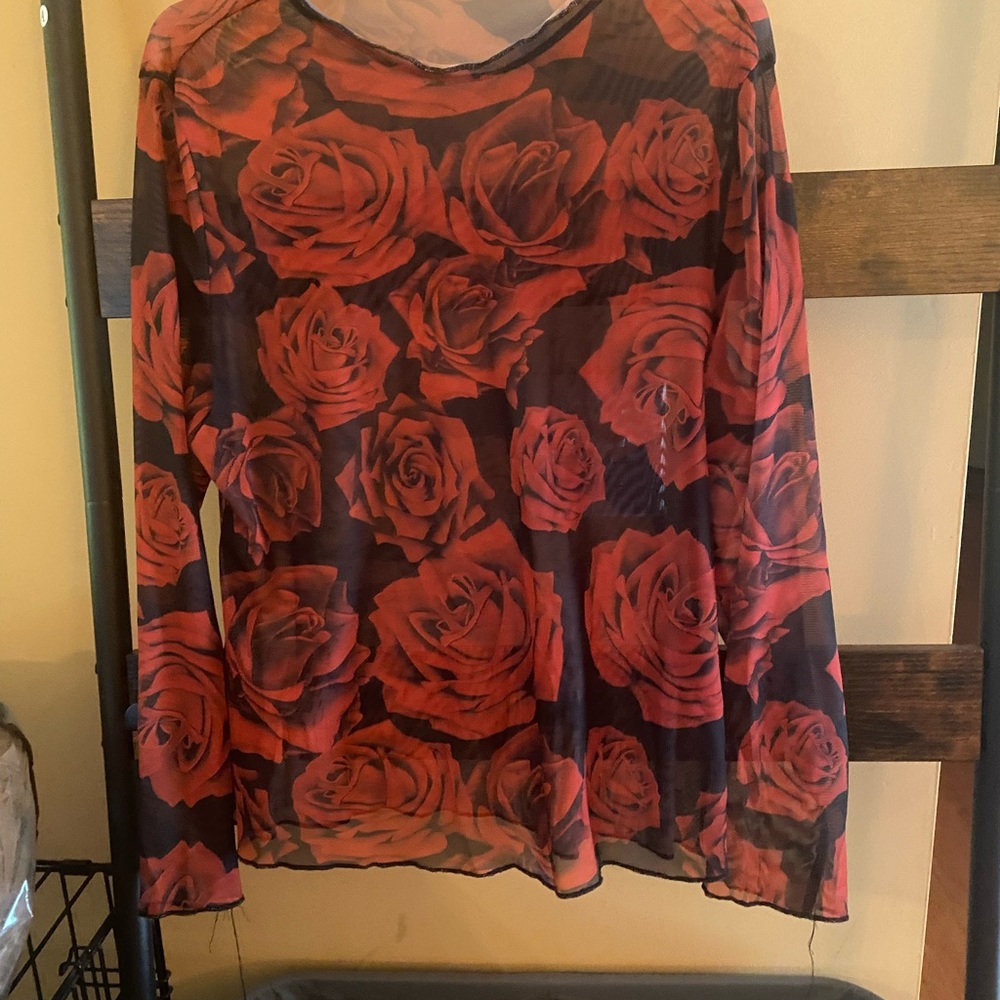 SHEIN curve red and black rose top